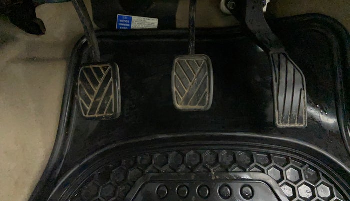 2017 Maruti Ertiga VDI SHVS, Diesel, Manual, 17,714 km, Pedals