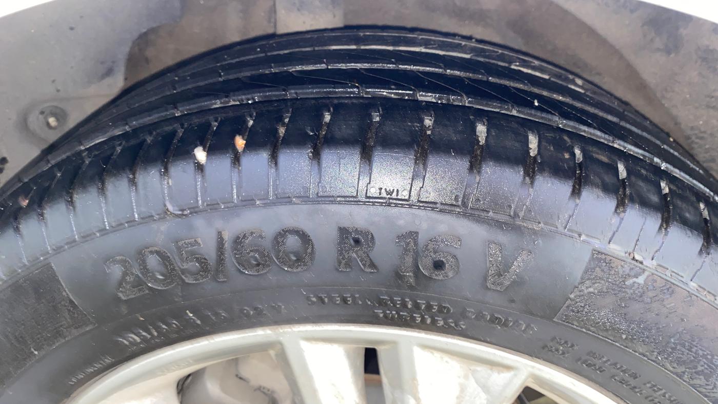 2021 Hyundai New Elantra 2.0 SX MT PETROL, Petrol, Manual, 38,094 km, Right Rear Tyre Tread