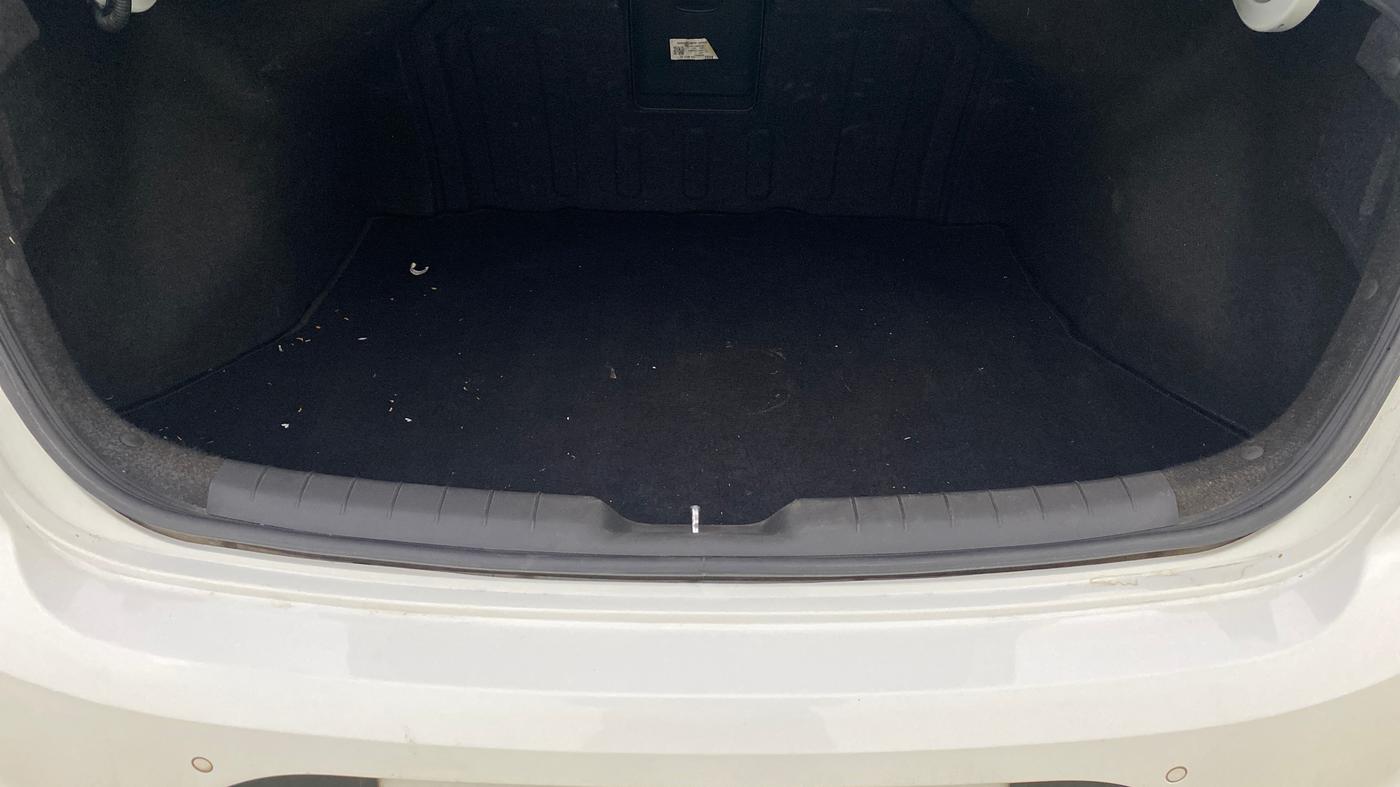 2021 Hyundai New Elantra 2.0 SX MT PETROL, Petrol, Manual, 38,094 km, Boot Inside