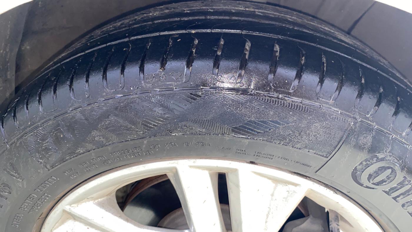 2021 Hyundai New Elantra 2.0 SX MT PETROL, Petrol, Manual, 38,094 km, Right Front Tyre Tread