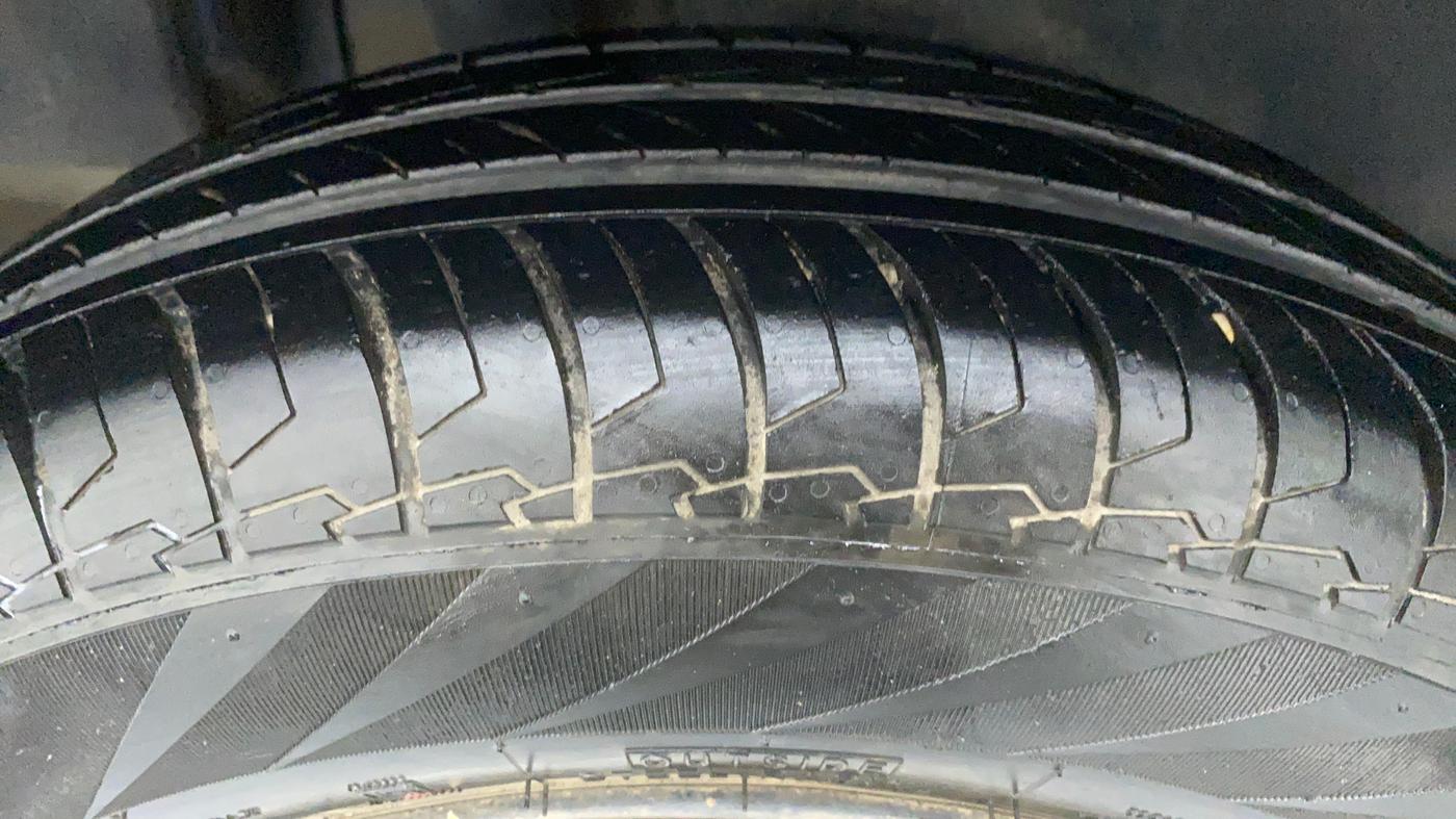 2020 Maruti Dzire VXI, Petrol, Manual, 22,652 km, Right Rear Tyre Tread