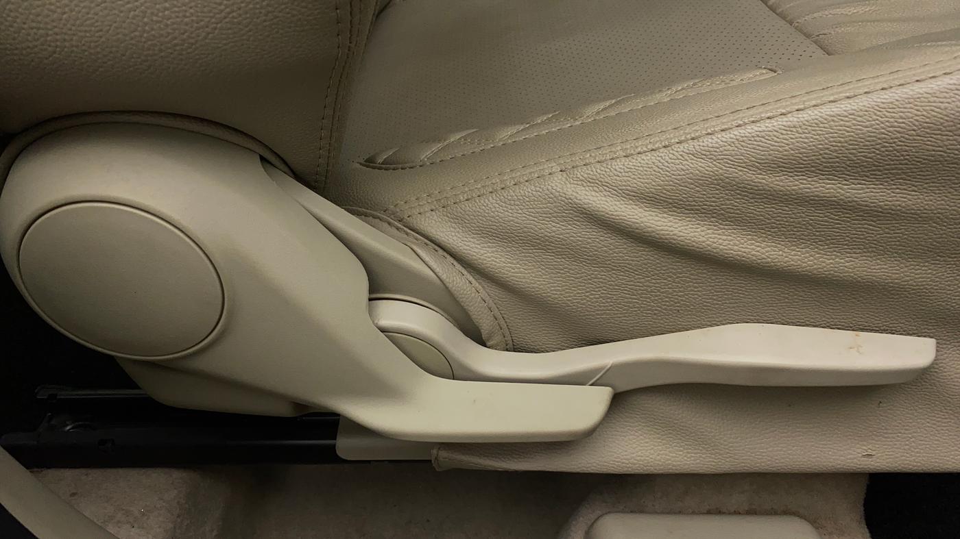 2020 Maruti Dzire VXI, Petrol, Manual, 22,652 km, Driver Side Adjustment Panel