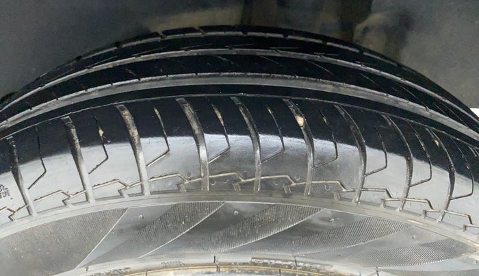 2020 Maruti Dzire VXI, Petrol, Manual, 22,652 km, Left Rear Tyre Tread