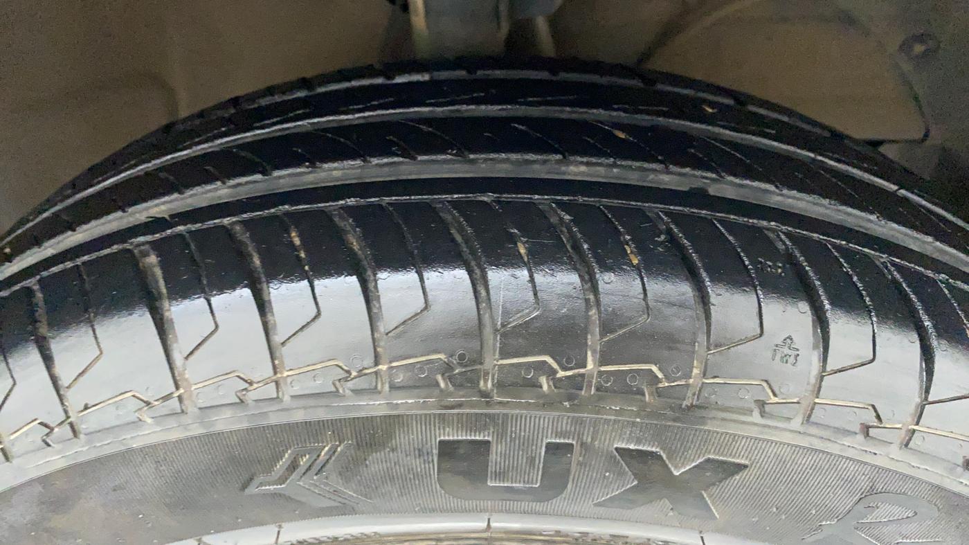 2020 Maruti Dzire VXI, Petrol, Manual, 22,652 km, Right Front Tyre Tread