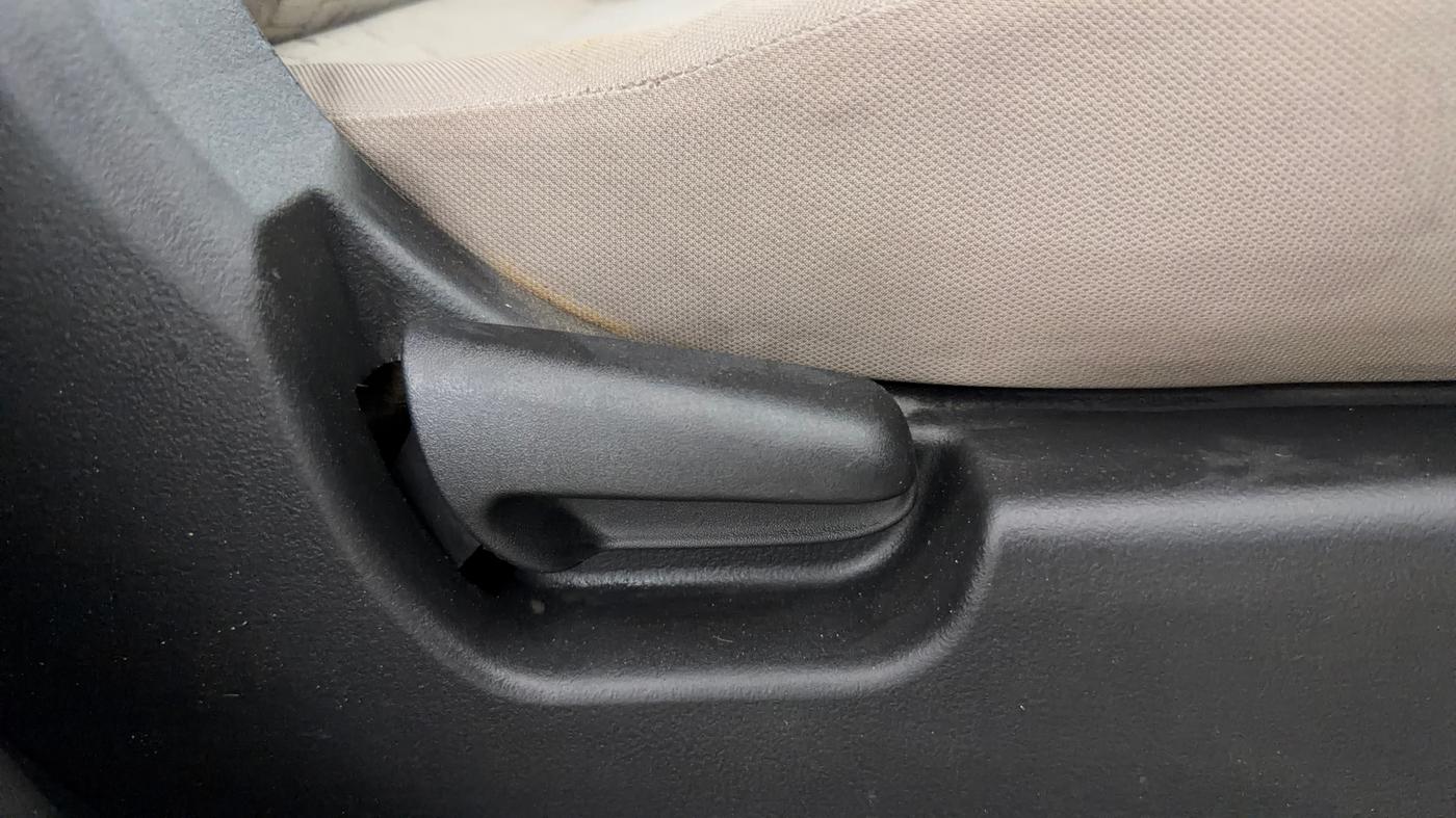 2015 Maruti Wagon R 1.0 VXI, Petrol, Manual, 11,326 km, Driver Side Adjustment Panel