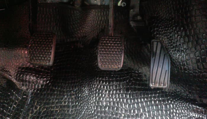 2020 Maruti Alto VXI PLUS, Petrol, Manual, 14,065 km, Pedals