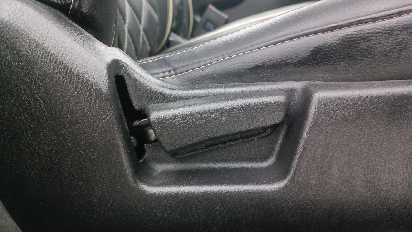 2020 Maruti Alto VXI PLUS, Petrol, Manual, 14,065 km, Driver Side Adjustment Panel