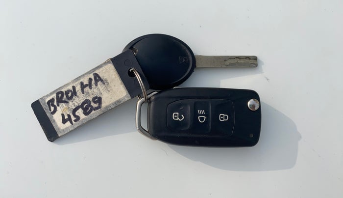 2023 Tata Tiago XTA PETROL, Petrol, Automatic, 14,332 km, Key Close Up