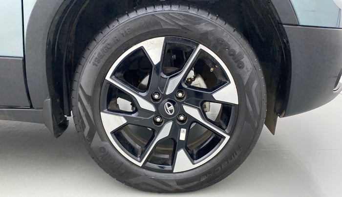 2021 Tata PUNCH ACCOMPLISHED DAZZLE PACK MT, Petrol, Manual, 11,070 km, Right Front Wheel
