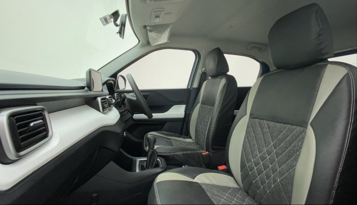 2021 Tata PUNCH ACCOMPLISHED DAZZLE PACK MT, Petrol, Manual, 11,070 km, Right Side Front Door Cabin