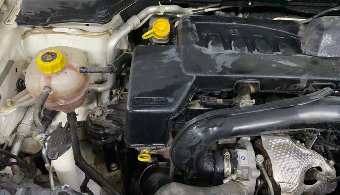 2022 Mahindra XUV300 W6 1.5 DIESEL AMT, Diesel, Automatic, 24,304 km, Engine View - Right