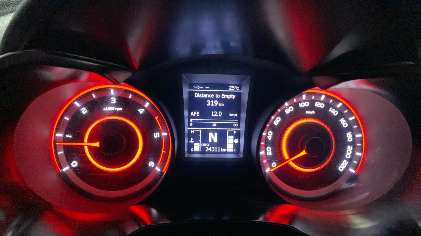 2022 Mahindra XUV300 W6 1.5 DIESEL AMT, Diesel, Automatic, 41,647 km, Odometer Image