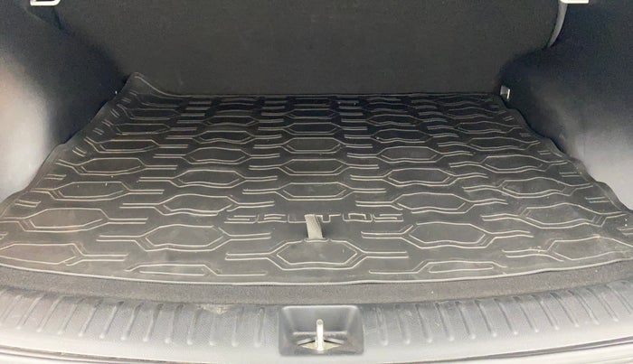2022 KIA SELTOS HTK PLUS 1.5, Petrol, Manual, 31,070 km, Boot Inside
