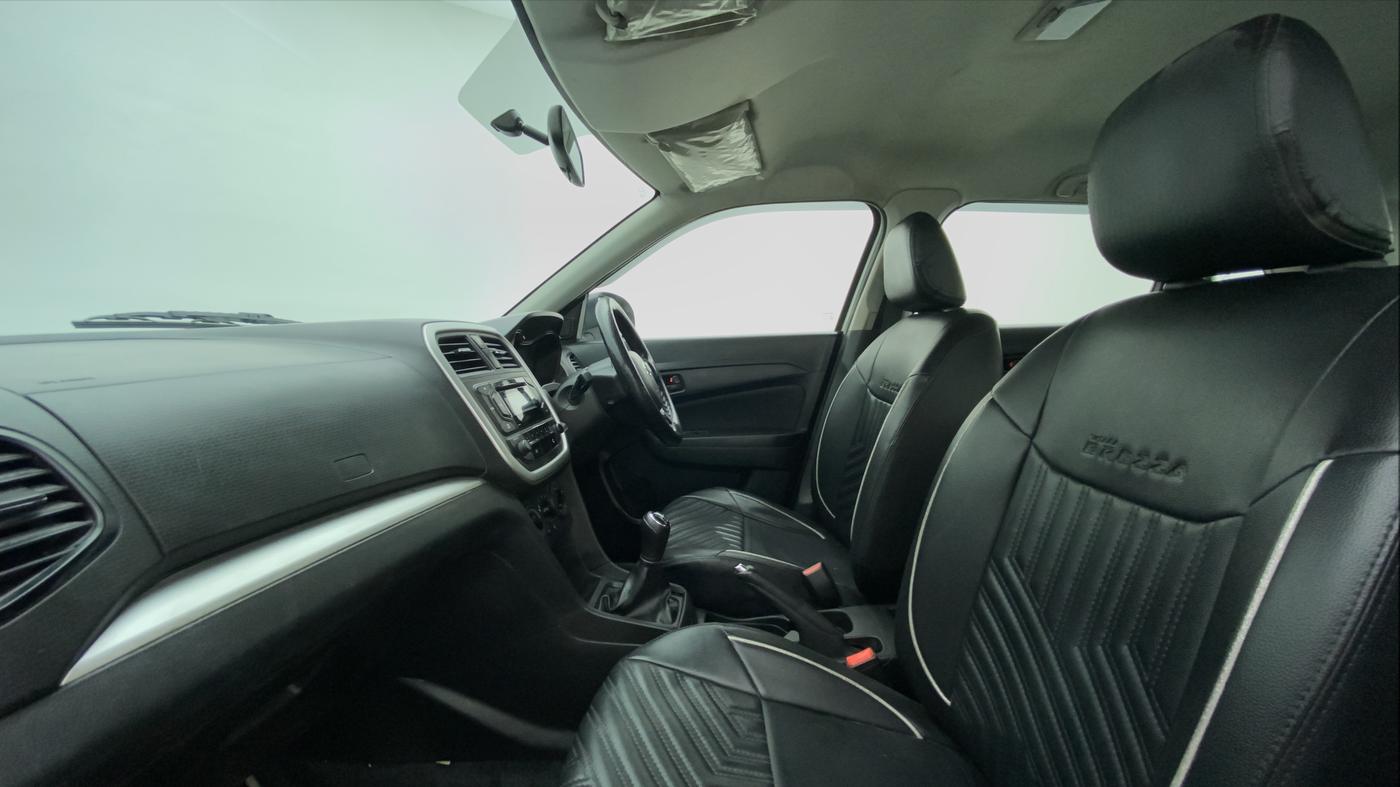 2019 Maruti Vitara Brezza VDI, Diesel, Manual, 58,894 km, Right Side Front Door Cabin