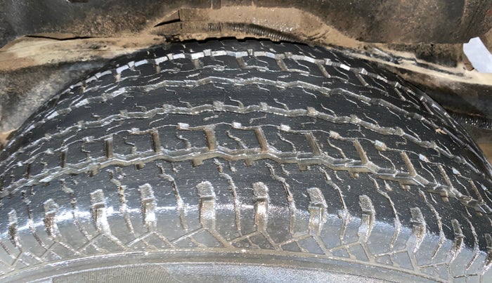 2021 Mahindra Thar LX  P 4WD AT CONVERTIBLE, Petrol, Automatic, 51,580 km, Left Rear Tyre Tread