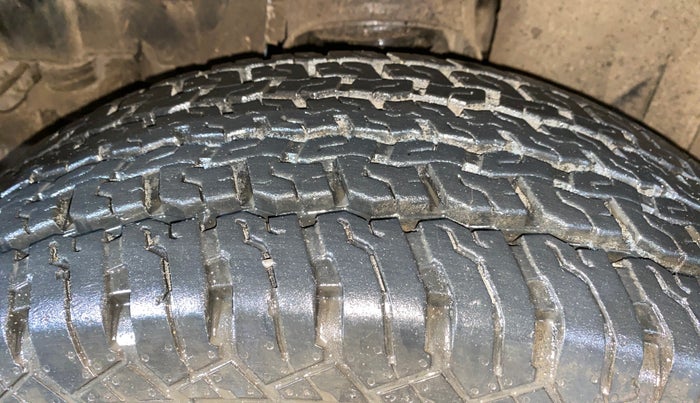 2021 Mahindra Thar LX  P 4WD AT CONVERTIBLE, Petrol, Automatic, 51,580 km, Left Front Tyre Tread