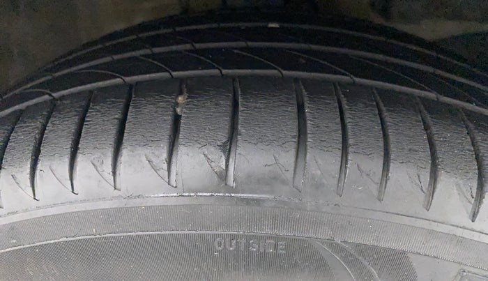 2016 Honda BR-V 1.5L I-VTEC S, Petrol, Manual, 26,795 km, Right Front Tyre Tread