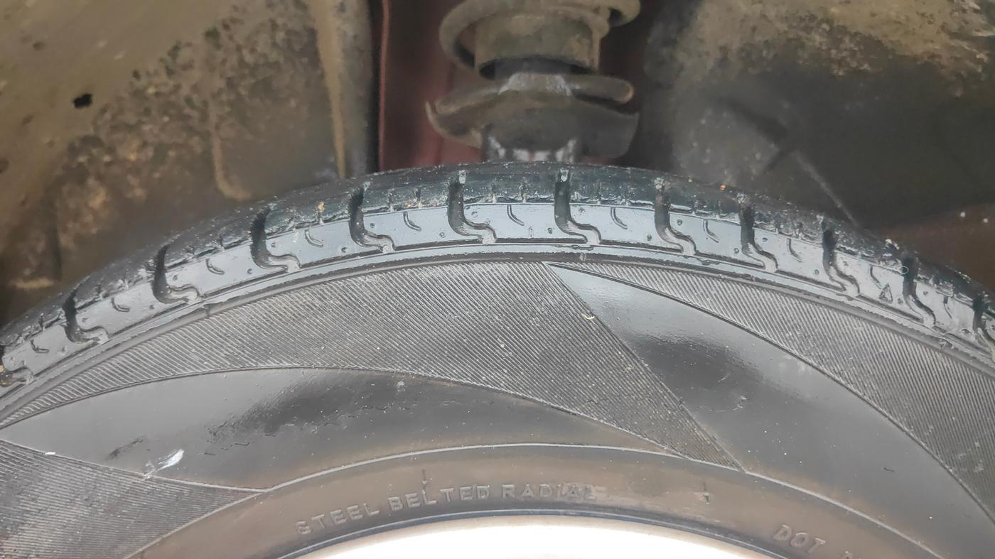 2017 Renault Kwid RXL 1.0 AMT, Petrol, Automatic, 19,851 km, Left Front Tyre Tread