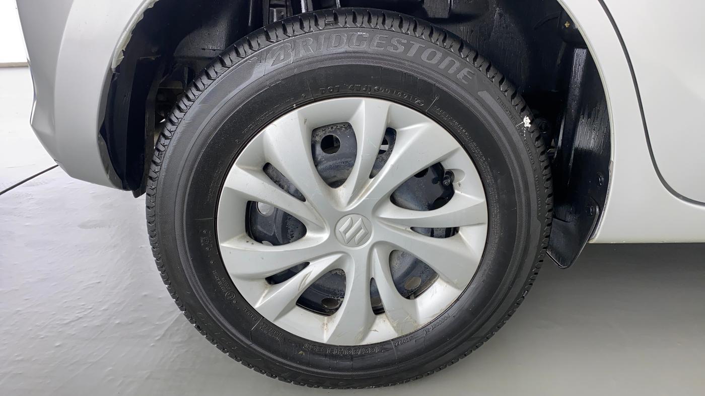 2020 Maruti Swift VXI D, Petrol, Manual, 20,892 km, Right Rear Wheel