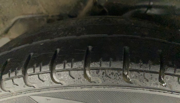 2011 Hyundai i10 MAGNA 1.2, Petrol, Manual, 74,587 km, Left Rear Tyre Tread