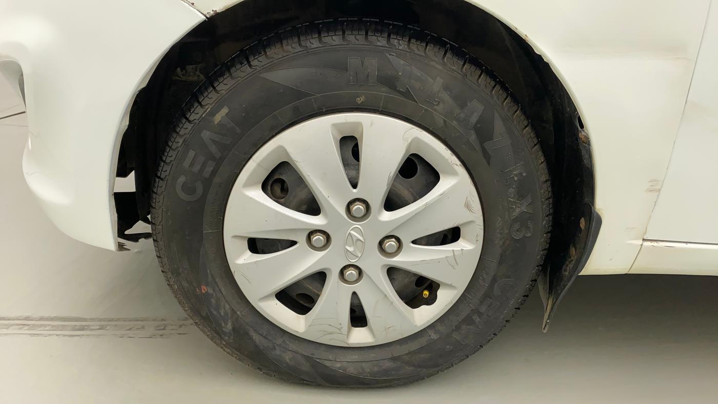 2011 Hyundai i10 MAGNA 1.2, Petrol, Manual, 74,587 km, Left Front Wheel