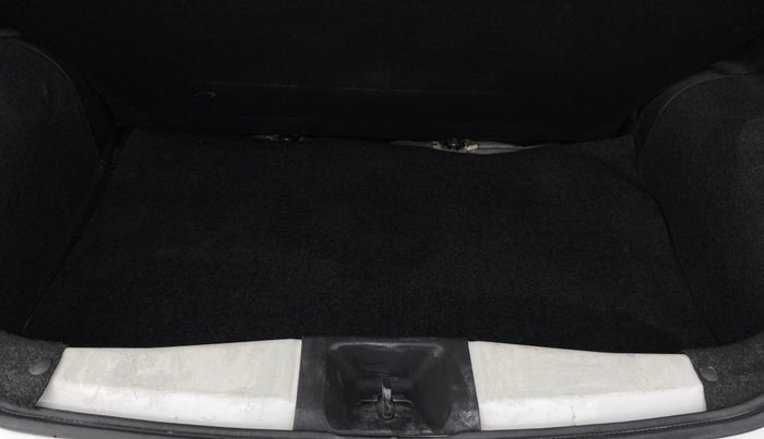 2015 Nissan Micra Active XV S, Petrol, Manual, 50,997 km, Boot Inside