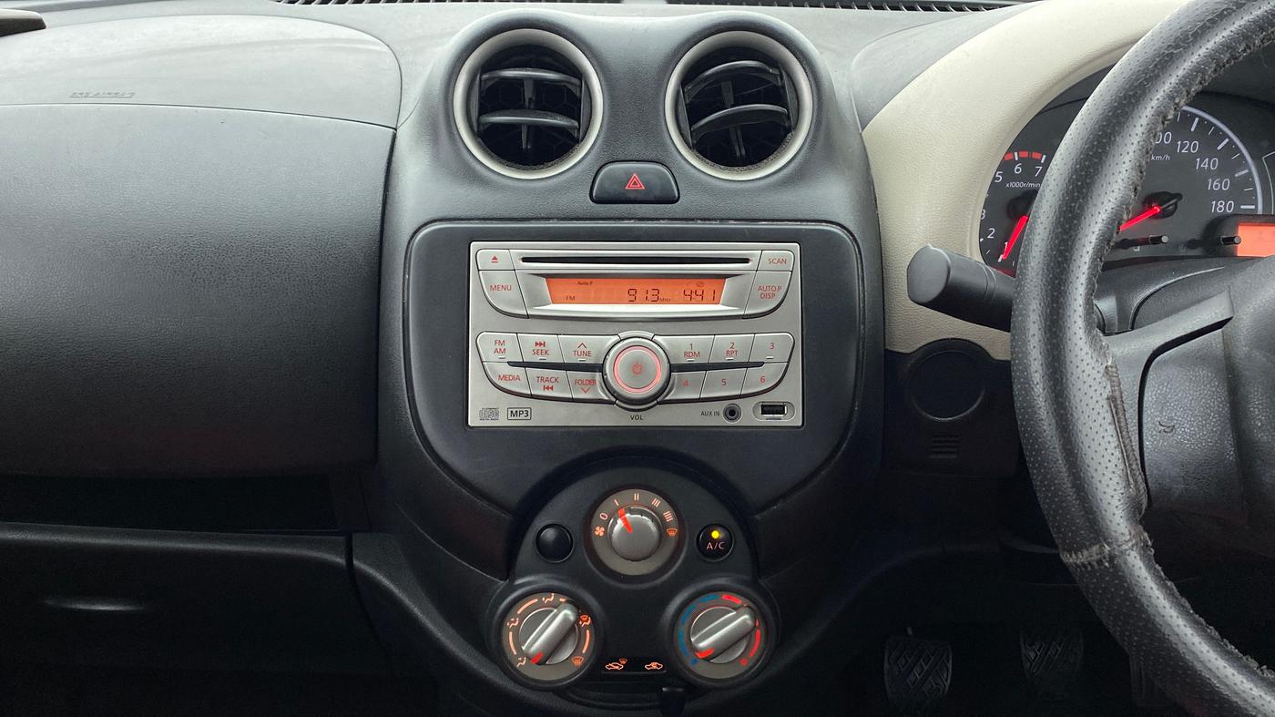 2015 Nissan Micra Active XV S, Petrol, Manual, 50,997 km, Air Conditioner