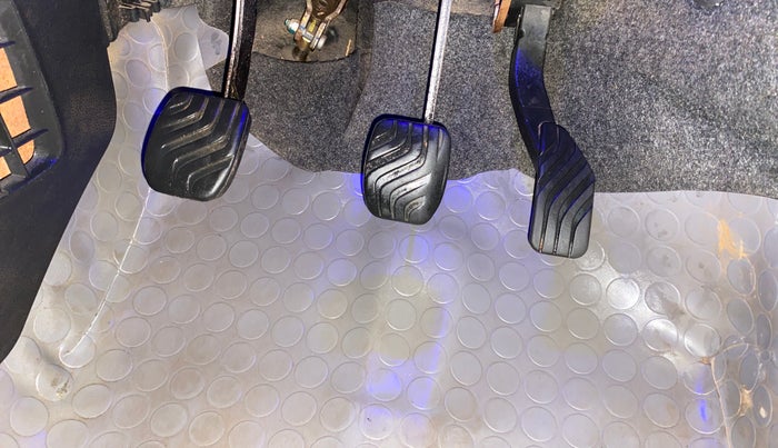 2019 Renault Kwid RXT 1.0, Petrol, Manual, 74,559 km, Pedals