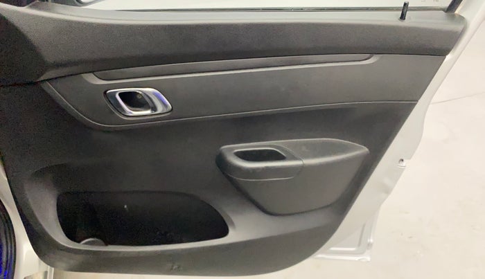 2019 Renault Kwid RXT 1.0, Petrol, Manual, 74,559 km, Driver Side Door Panels Control