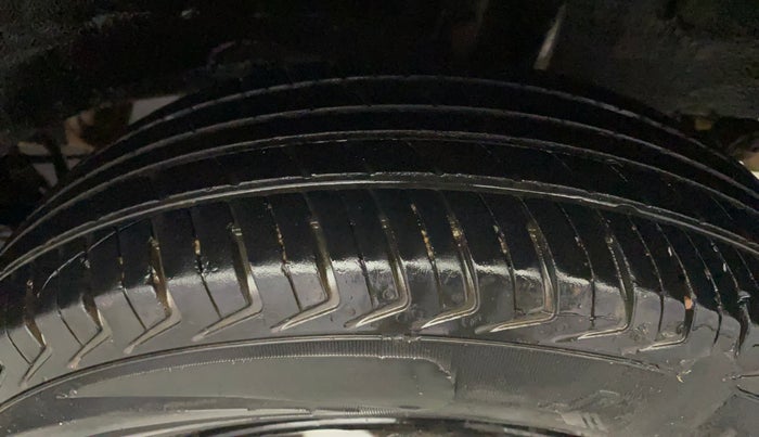 2019 Renault Kwid RXT 1.0, Petrol, Manual, 74,559 km, Left Rear Tyre Tread