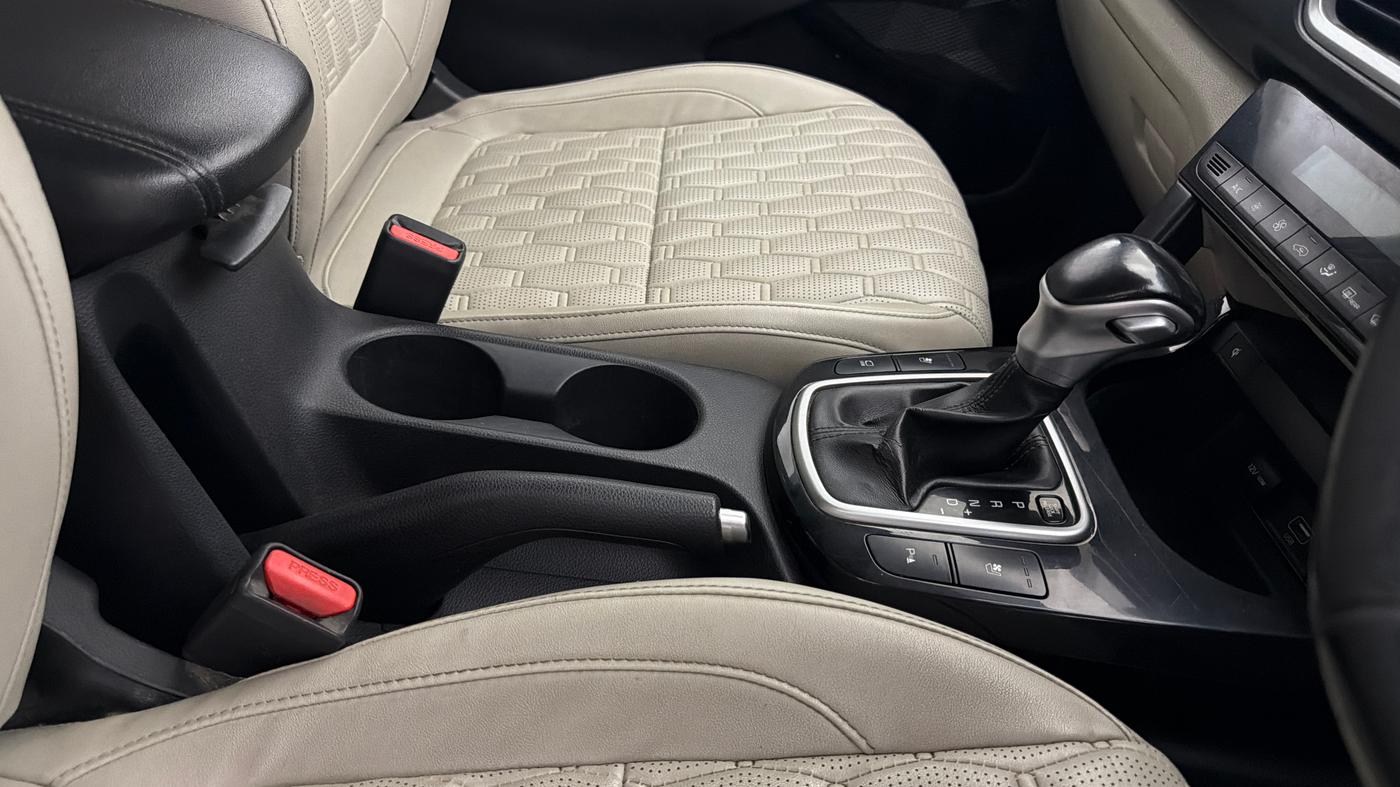 2019 KIA SELTOS HTX PLUS AT1.5 DIESEL, Diesel, Automatic, 1,31,922 km, Gear Lever