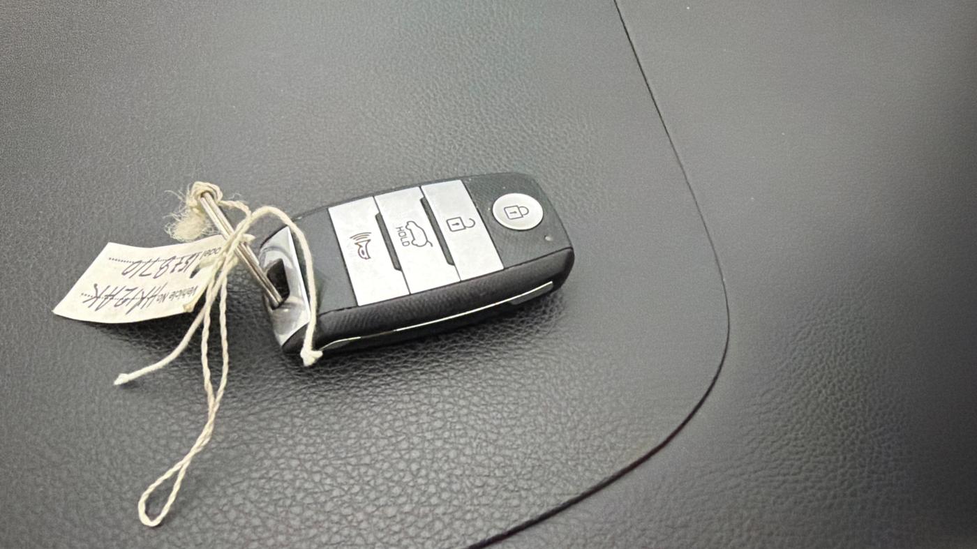2019 KIA SELTOS HTX PLUS AT1.5 DIESEL, Diesel, Automatic, 1,31,922 km, Key Close Up