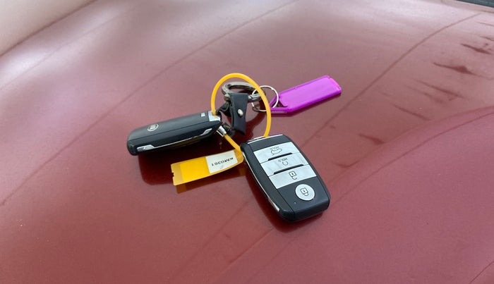 2020 KIA SONET GTX PLUS 1.0 IMT, Petrol, Manual, 77,680 km, Key Close Up