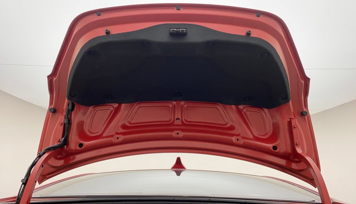 2017 Hyundai Verna 1.6 VTVT SX, Petrol, Manual, 31,198 km, Boot Door Open