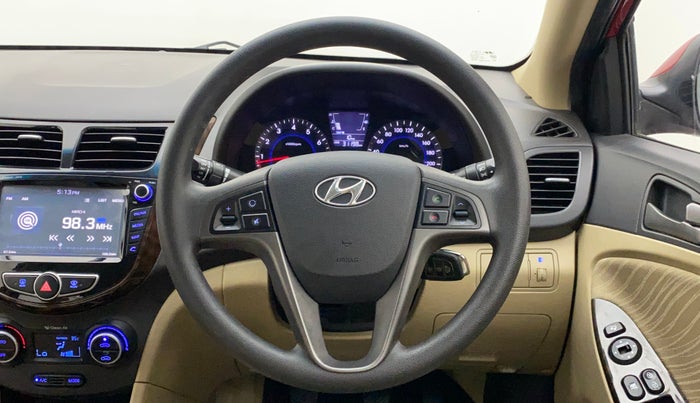 2017 Hyundai Verna 1.6 VTVT SX, Petrol, Manual, 31,198 km, Steering Wheel Close Up