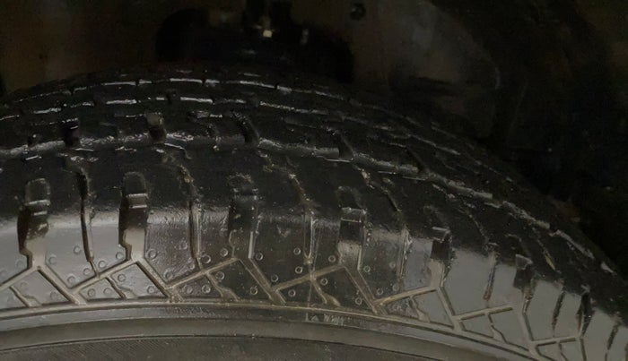 2021 Mahindra Thar LX PETROL HT 4WD AT, Petrol, Automatic, 18,273 km, Right Front Tyre Tread