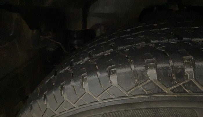 2021 Mahindra Thar LX PETROL HT 4WD AT, Petrol, Automatic, 18,273 km, Left Front Tyre Tread