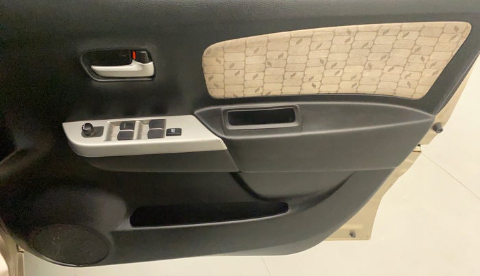 2013 Maruti Wagon R 1.0 VXI, Petrol, Manual, 34,913 km, Driver Side Door Panels Control