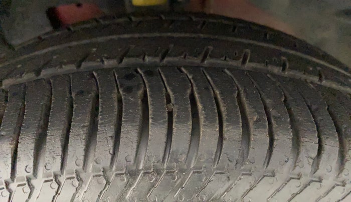 2018 Ford Ecosport TREND 1.5L DIESEL, Diesel, Manual, 54,106 km, Left Front Tyre Tread