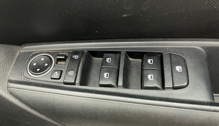 2020 KIA SONET HTK PLUS 1.2, Petrol, Manual, 75,101 km, Driver Side Door Panels Control