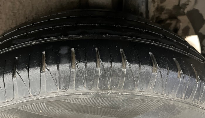 2020 KIA SONET HTK PLUS 1.2, Petrol, Manual, 75,101 km, Left Rear Tyre Tread