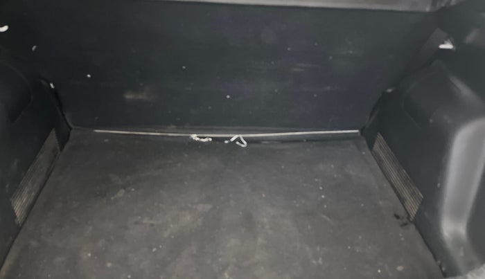 2020 KIA SONET HTK PLUS 1.2, Petrol, Manual, 75,101 km, Boot Inside