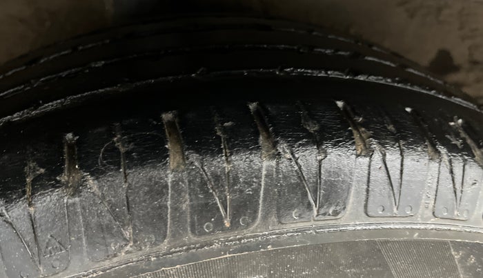2020 KIA SONET HTK PLUS 1.2, Petrol, Manual, 75,101 km, Right Rear Tyre Tread