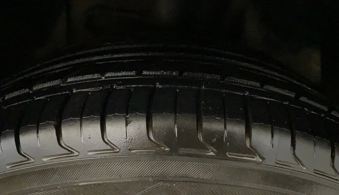 2018 Tata NEXON XZA PLUS PETROL, Petrol, Automatic, 79,795 km, Right Front Tyre Tread