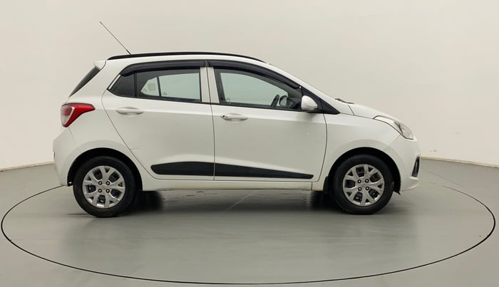2015 Hyundai Grand i10 SPORTZ 1.2 KAPPA VTVT, Petrol, Manual, 71,787 km, Right Side View