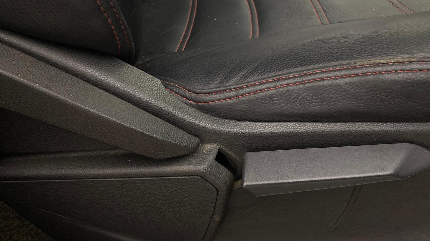 2015 Ford Ecosport TITANIUM 1.5L PETROL AT, Petrol, Automatic, 70,288 km, Driver Side Adjustment Panel