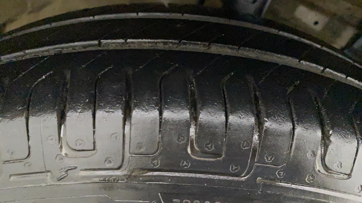 2012 Maruti Swift Dzire VXI, Petrol, Manual, 57,991 km, Right Rear Tyre Tread