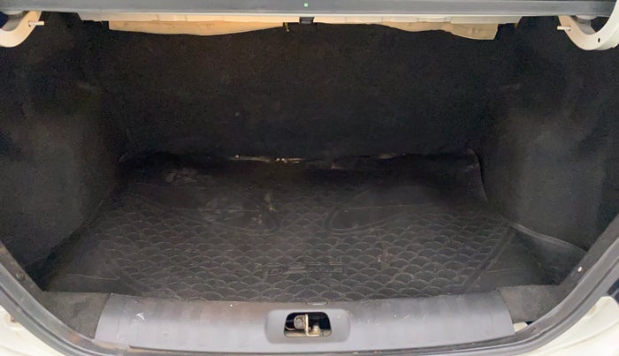 2012 Maruti Swift Dzire VXI, Petrol, Manual, 57,991 km, Boot Inside