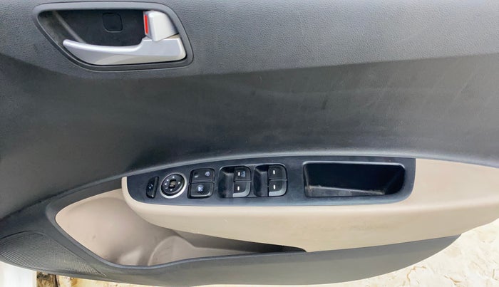 2018 Hyundai Grand i10 SPORTZ (O) AT 1.2 KAPPA VTVT, Petrol, Automatic, 68,964 km, Driver Side Door Panels Control