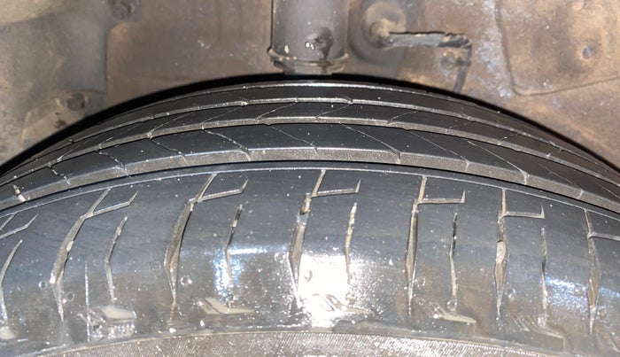 2025 Tata NEXON Creative Plus (PS) 1.2 iCNG Dual Tone, CNG, Manual, 8,166 km, Right Rear Tyre Tread